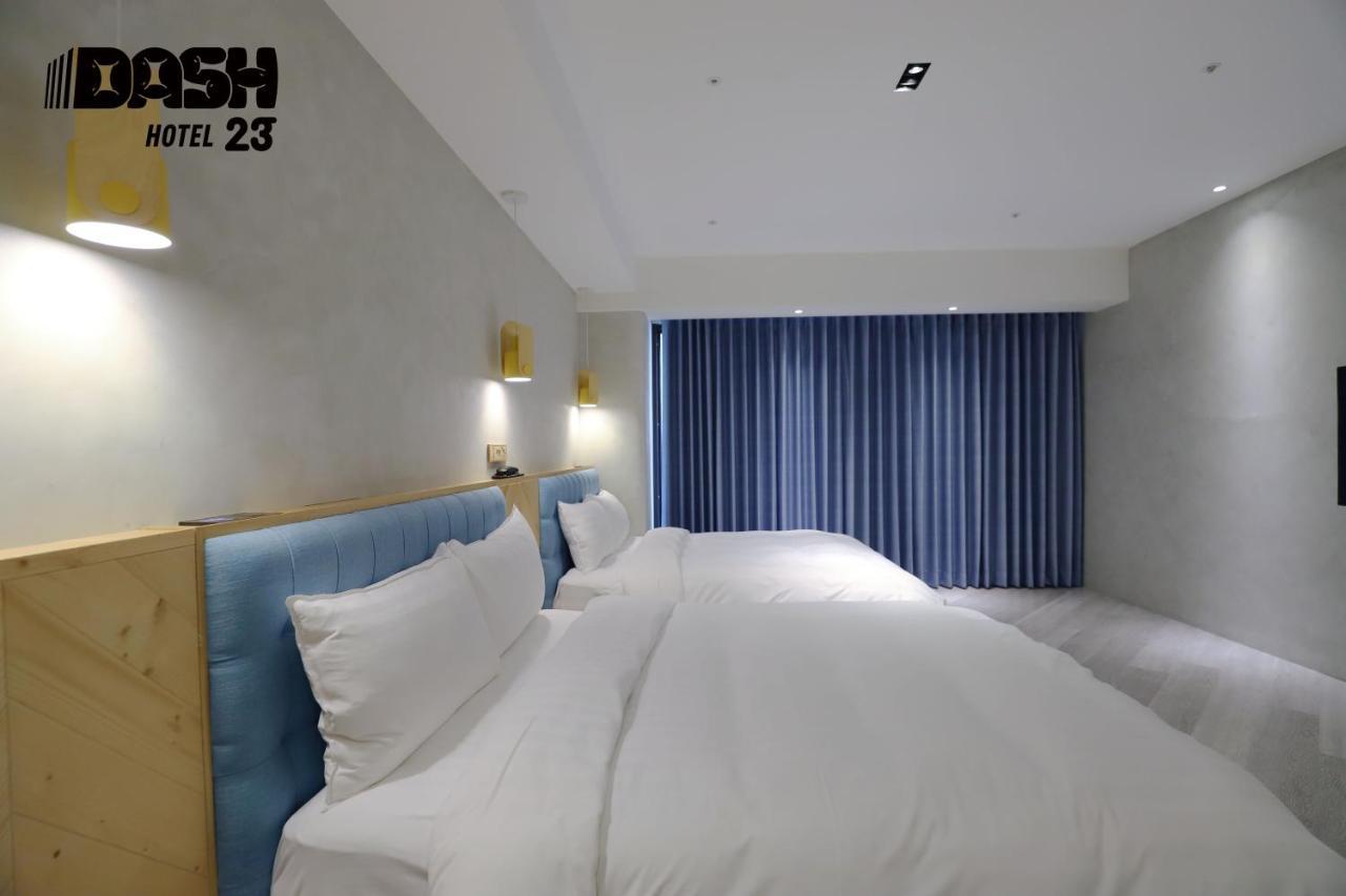 Dash 23 Hotel Tajnan Kültér fotó