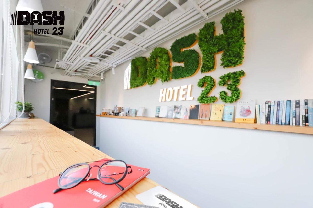 Dash 23 Hotel Tajnan Kültér fotó